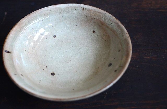 竹本ゆき子　粉引灰釉6寸リム鉢