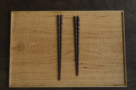 栃木県塩谷町の高塚和則さんからトレーなど入荷しました