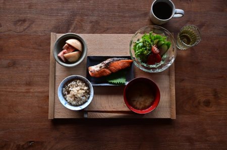 切り身の魚の器