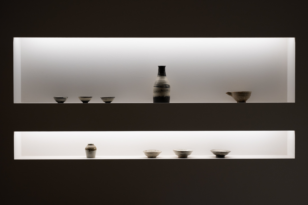 尾形アツシ展」の設えが整いました | 百福