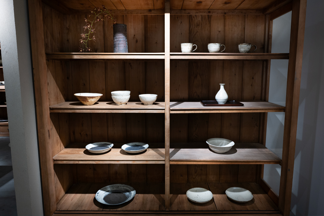 尾形アツシ展」の設えが整いました | 百福